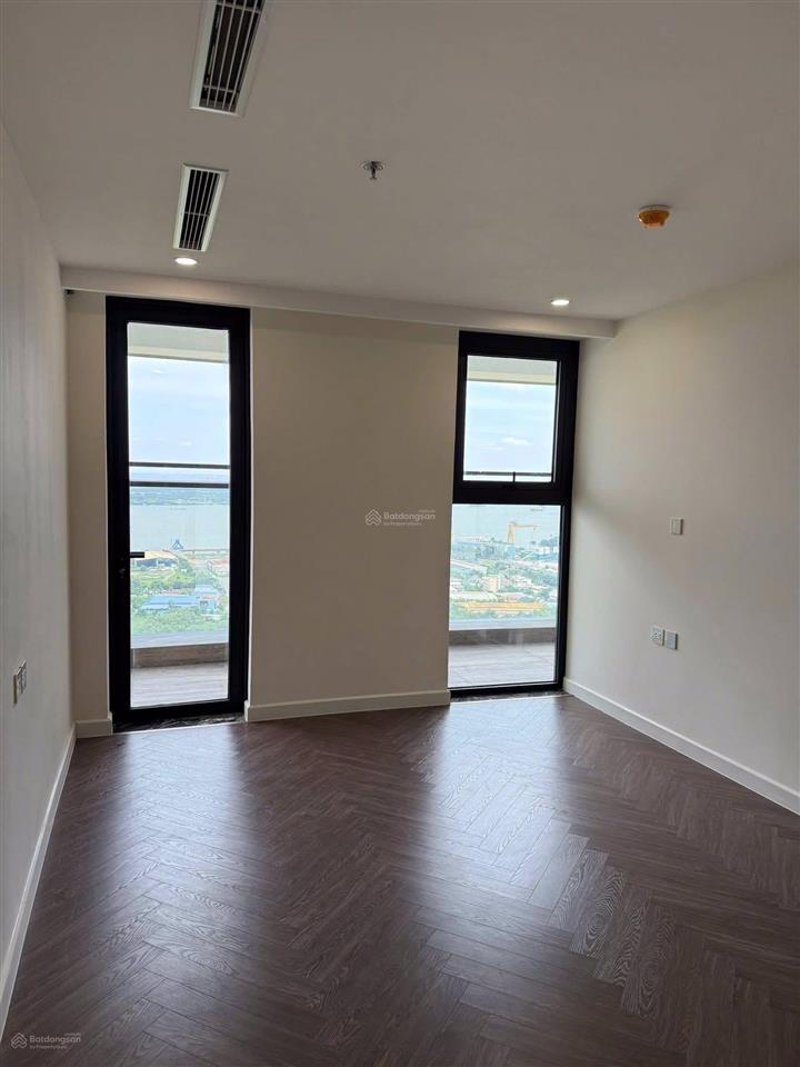 Noble riverside 3 phòng ngủ 162.8 m2 tầng trung, view sông, giá tốt 11.3 tỷ (95%) đang có hđ thuê