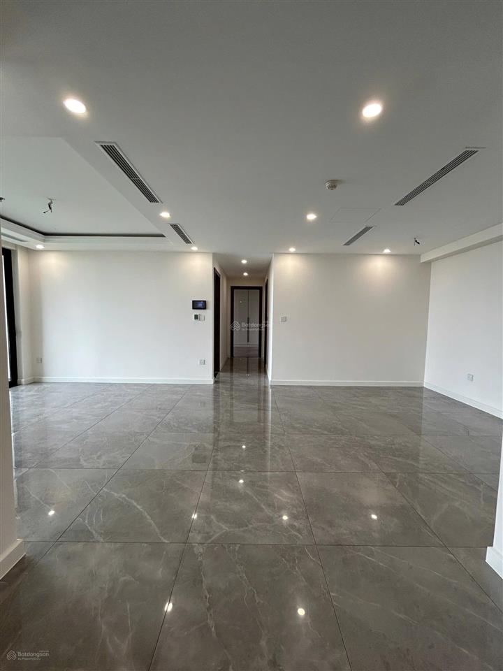 Cắt lỗ 40% căn 2pn+1 diện tích 137m2 noble crystal riverside chỉ 6,8 tỷ (95%) tầng cao 0357 313 ***