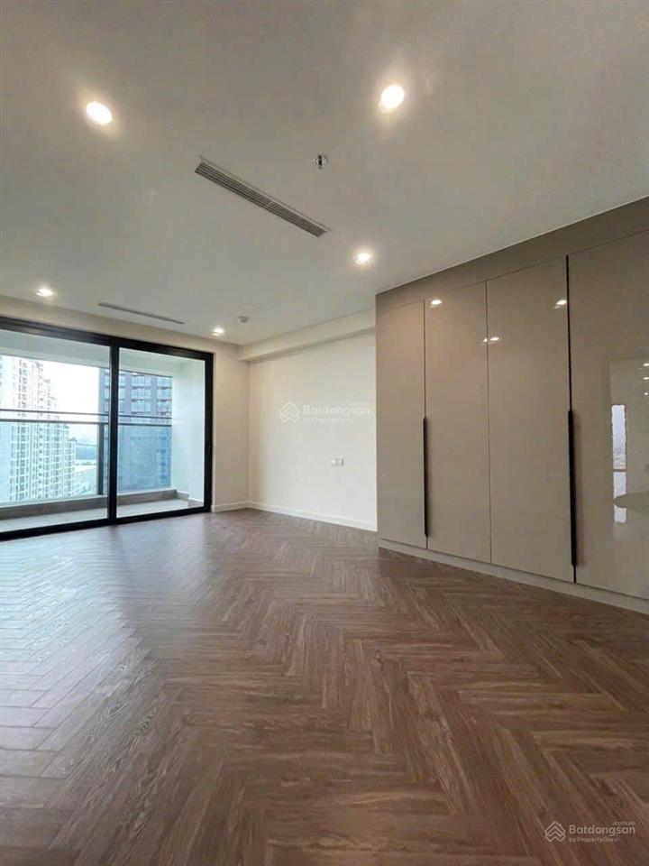 Layout đẹp noble crystal riverside, 138.5m2 2 phòng ngủ 2 vệ sinh giá 7.1 tỷ tầng thấp
