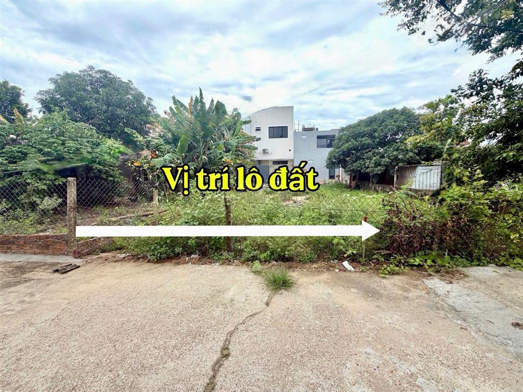 Chính chủ chào lô bê tông tứ ngân điện ngọc, gần phạm như xương
