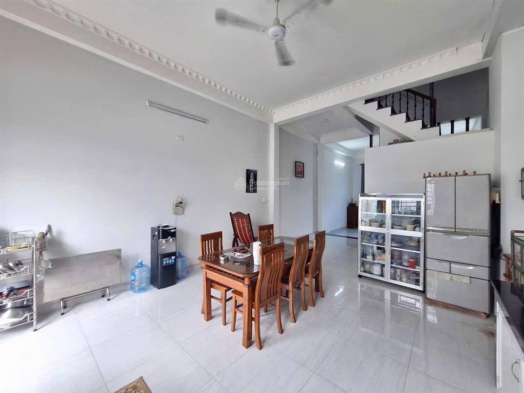 Nhà bán giá chỉ 6,1 tỷ. hẻm 1651 lê văn lương, nhà bè.