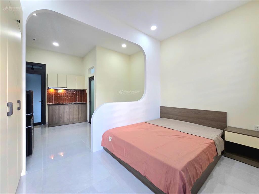Chính chủ cho thuê căn hộ 1 phòng ngủ ban công full nội thất đối diện vạn phúc city