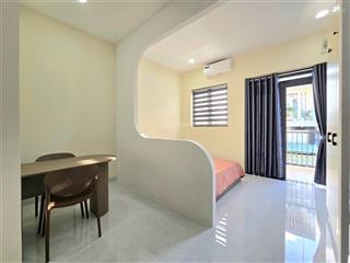 Chính chủ cho thuê căn hộ 1 phòng ngủ ban công full nội thất đối diện vạn phúc city