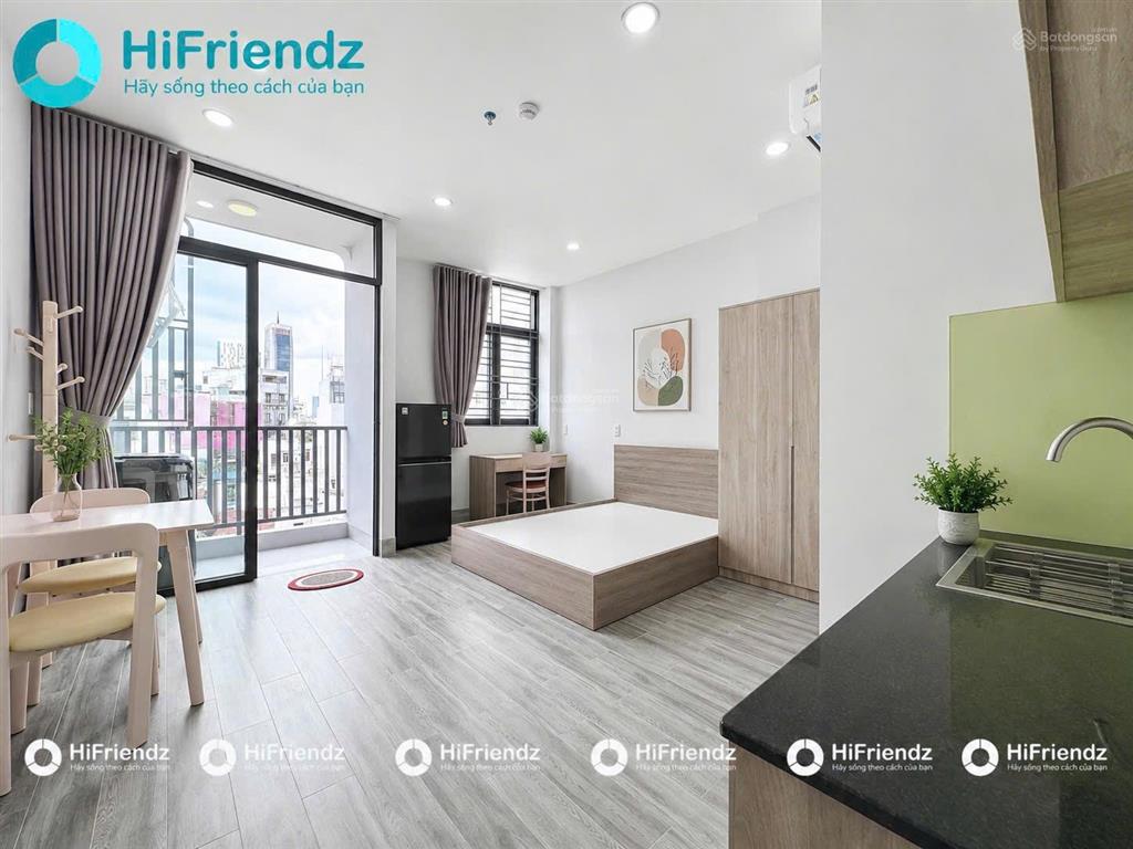 Cho thuê căn hộ ban công thoáng full nội thất gần quận 1