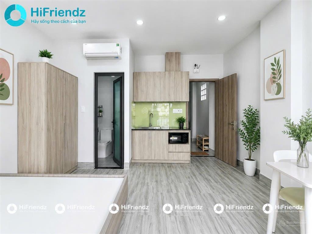 Cho thuê căn hộ ban công thoáng full nội thất gần quận 1