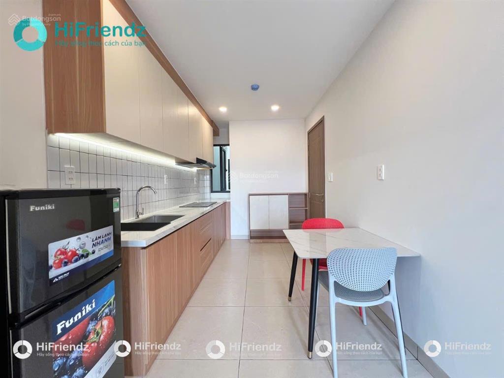 Chính chủ cho thuê căn hộ mới xây bancol thoáng full nội thất ngay vạn phúc city