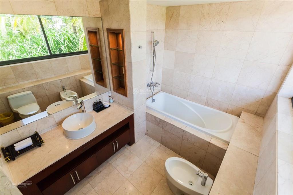Bán gấp biệt thự 2pn, 3wc, 527m2 giá siêu hời tại the ocean villas, đà nẵng