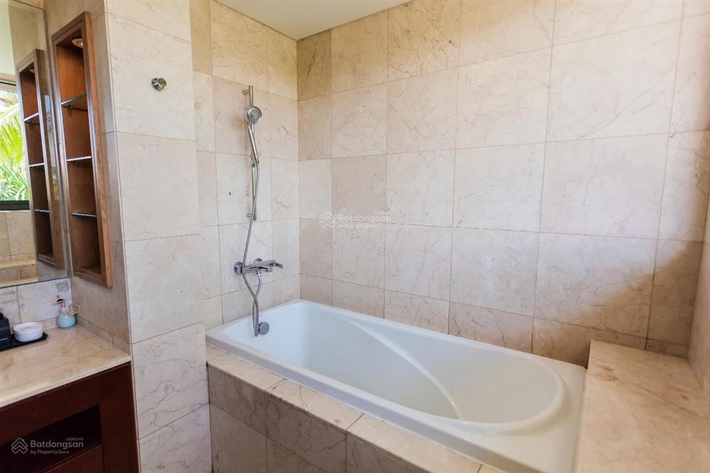 Bán gấp biệt thự 2pn, 3wc, 527m2 giá siêu hời tại the ocean villas, đà nẵng