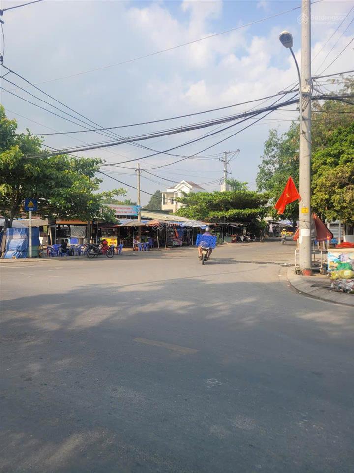 Bán đất mặt tiền đường 8 long phước, ngay sau lưng ubnd phường