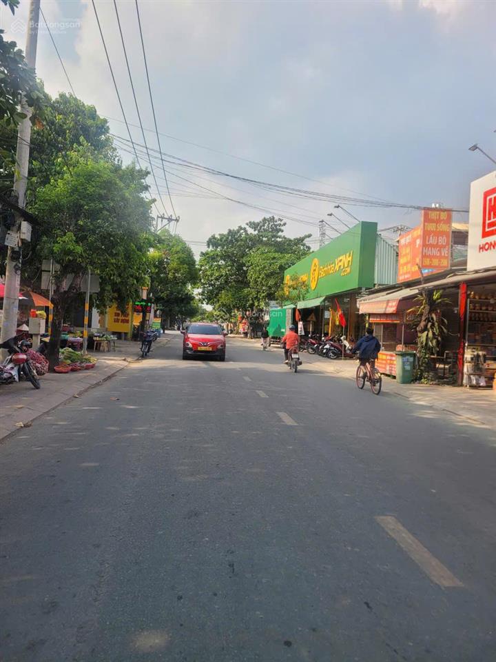 Bán đất mặt tiền đường 8 long phước, ngay sau lưng ubnd phường