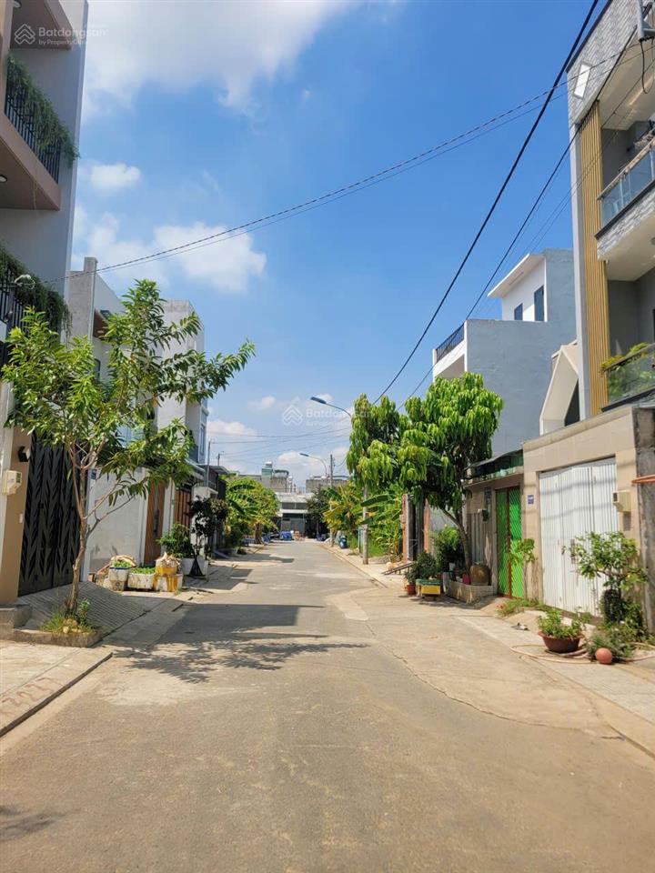 Bán đất đường trường lưu, cạnh chợ long trường 62,3m2 giá 3,45 tỷ