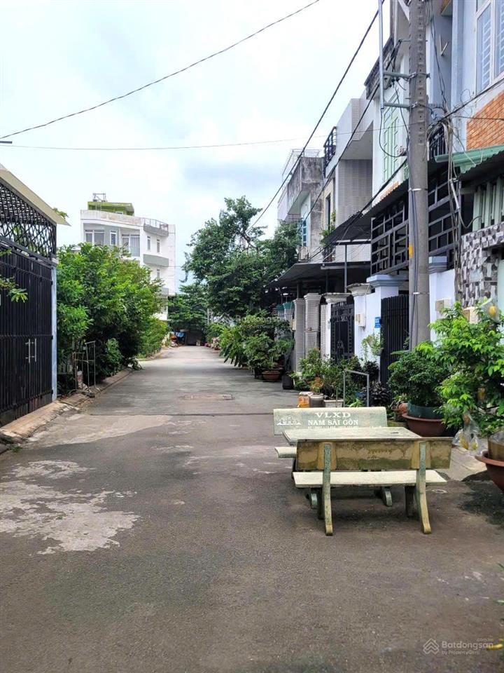 Bán đất đường 6 long trường  hẻm xe hơi thông.