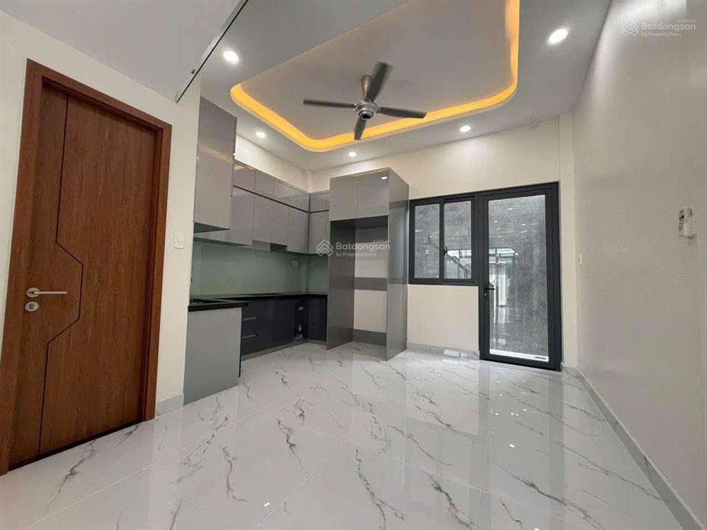 Bán nhà 3 tầng cạnh vinhomes q9, 60m2 giá chỉ 4,95 tỉ