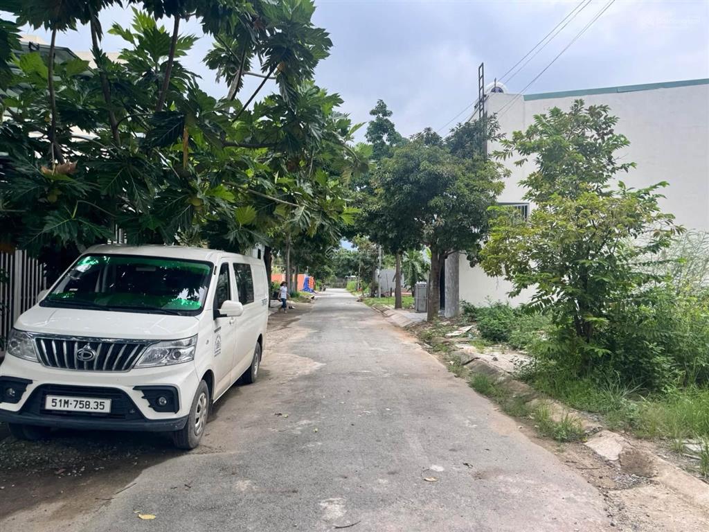 Quá sốc  giảm 900tr  lô đất cạnh đông tăng long
