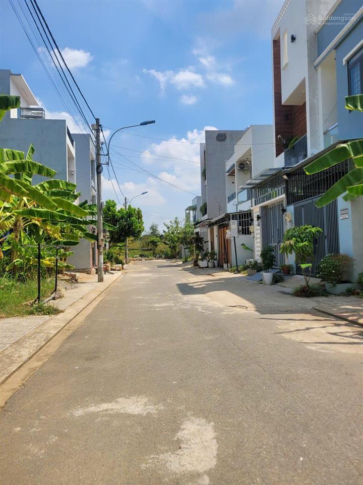 Bán đất đường trường lưu, cạnh chợ long trường 62,3m2 giá 3,45 tỷ