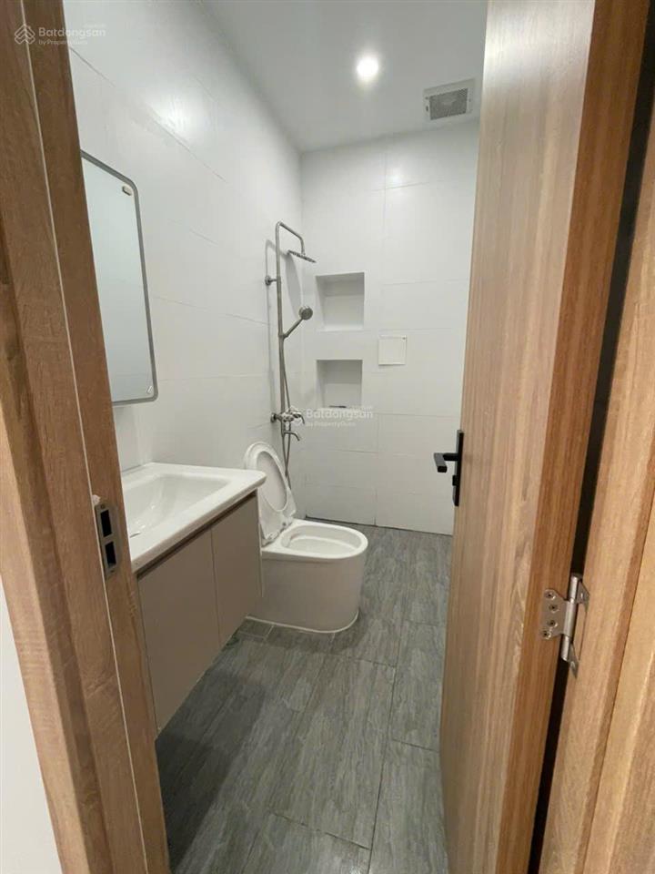 Bán nhà 1 sẹc lò lu 60m2 (4x15) ô tô 7 chỗ vào nhà 4pn khép kín view landmark 81