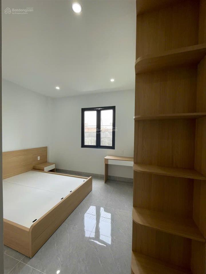 Bán nhà 1 sẹc lò lu 60m2 (4x15) ô tô 7 chỗ vào nhà 4pn khép kín view landmark 81