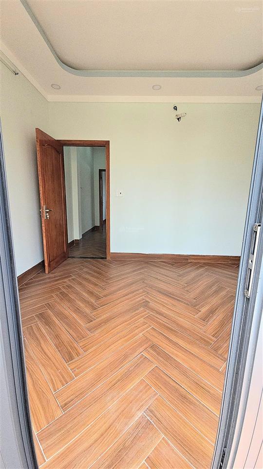 Bán nhà 3 tầng sang trọng 60m2 sát kđt đông tăng long 4pn, hẻm xe hơi 6.2 tỷ