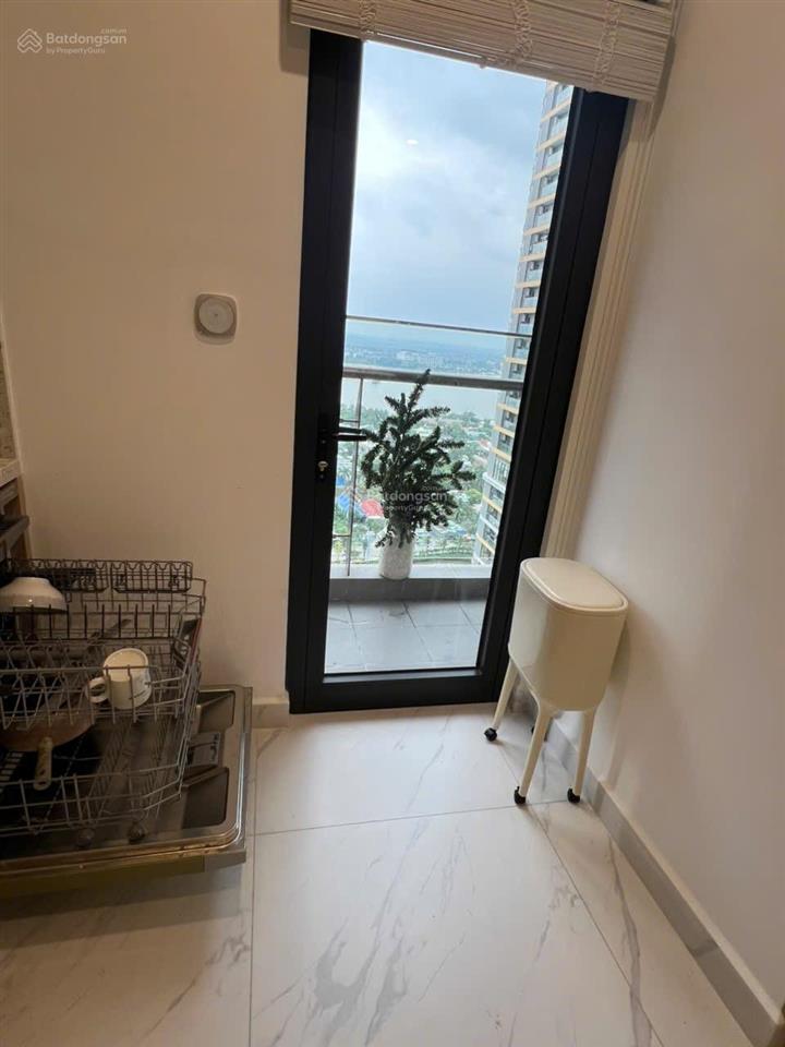 Bán gấp cc the beverly, 5,5 tỷ, 80m2, 2pn, 2wc tại nguyễn xiển, q9, hcm