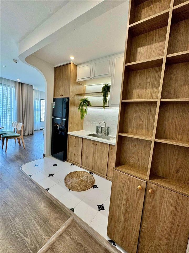 Cho thuê gấp cc 2pn, 2wc, 69m2 tại the origami, 10 triệu vnd