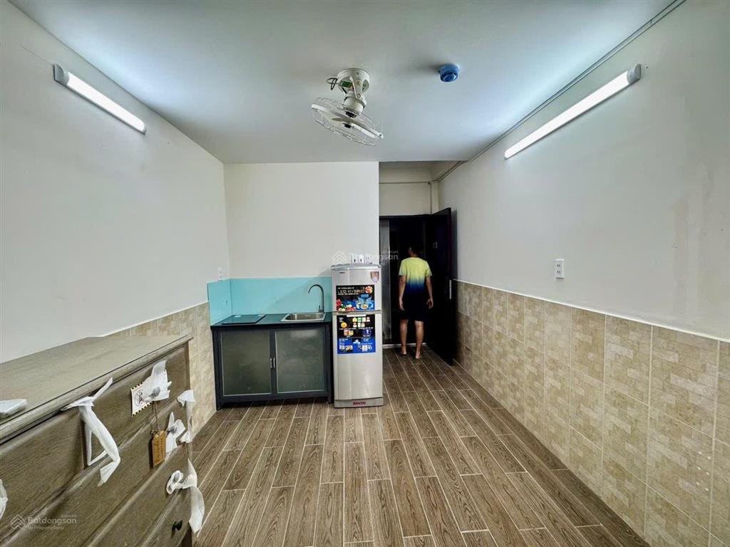 Nhà 5 tầng nguyễn thị thập quận 7 dòng tiền 40 triệu/tháng bán gấp giá 6,5 tỷ