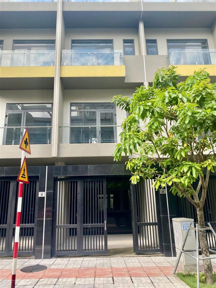 Cho thuê nhà phố thương mại bcons uni valley 12 triệu/tháng