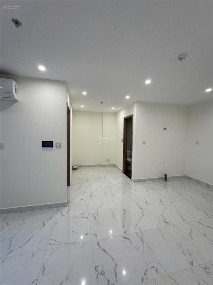 Chủ cần bán gấp bs8 2,350 tỷ 1pn+ 47m hướng tây bắc nhà trống hđmb đang có khách thuê
