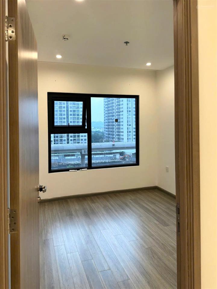Chủ cần bán gấp bs8 2,350 tỷ 1pn+ 47m hướng tây bắc nhà trống hđmb đang có khách thuê