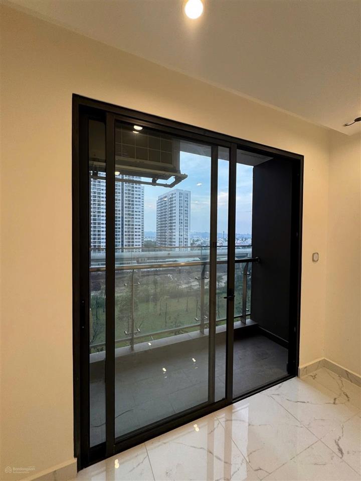 Chủ cần bán gấp bs8 2,350 tỷ 1pn+ 47m hướng tây bắc nhà trống hđmb đang có khách thuê