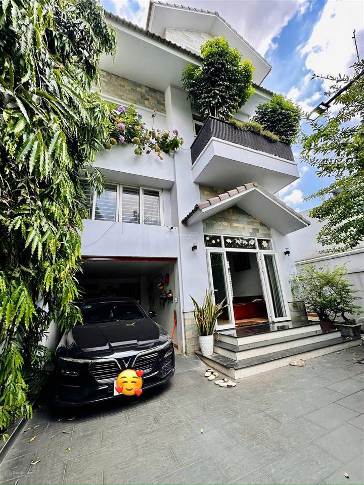 17 tỷ sở hữu biệt thự 200m² gần vincom lê văn việt q9, có sẵn dòng tiền