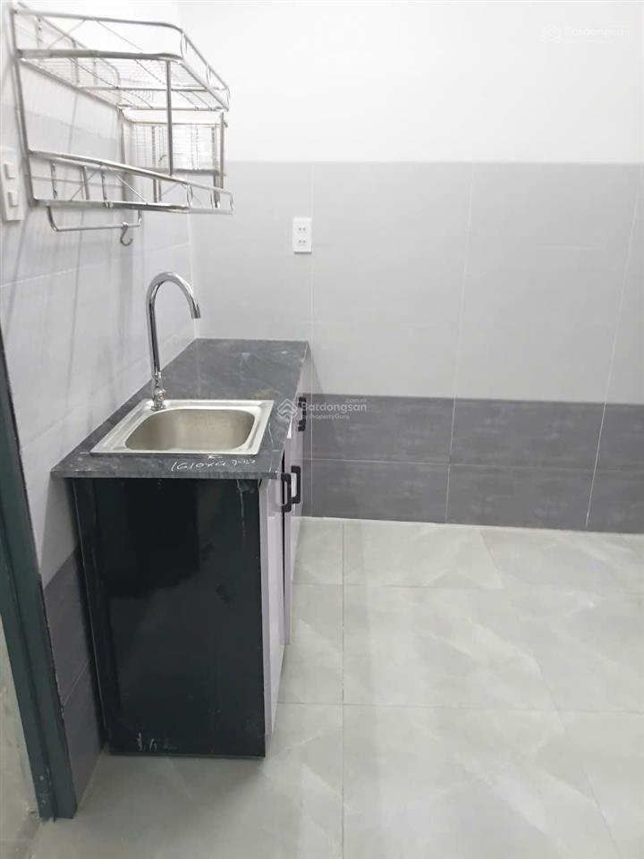 Nhà 5 lầu 9 phòng ngủ, dòng tiền 65 triệu/tháng, giá sốc 13,5 tỷ