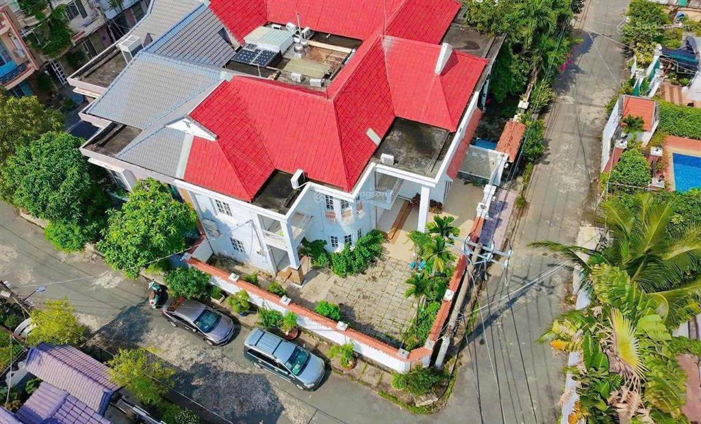 Chốt 50 tỷ! biệt thự 2 mặt tiền compound trần não dt khuôn đất 232m