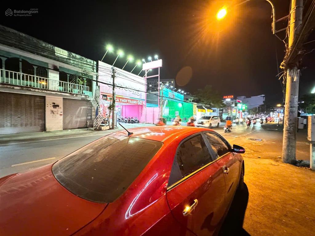 Mặt tiền 343 đỗ xuân hợp, ngang lớn, đối diện 2 trường đại học 48 tỷ