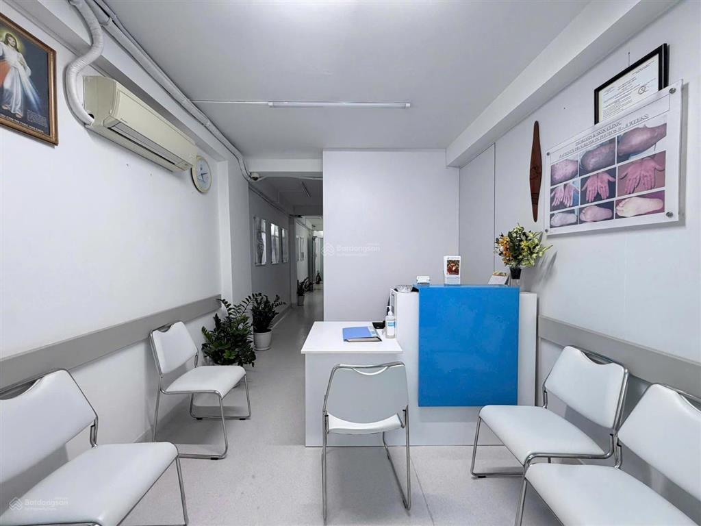 Tòa nhà 5 tầng trần não, công nhận 122,8m2 giá 63 tỷ