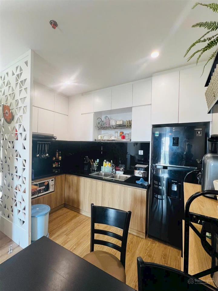 Bán 3pn s5 full nt như hình tầng trung view sông vinhomes grand park 3,2 tỷ btp bên bán sẵn sổ