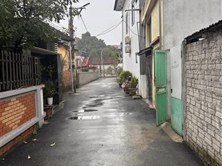 Bán nhà 2 tầng lô góc diện tích 85m2 mặt tiền hơn 5m, trung tâm quế phường kim bảng mới