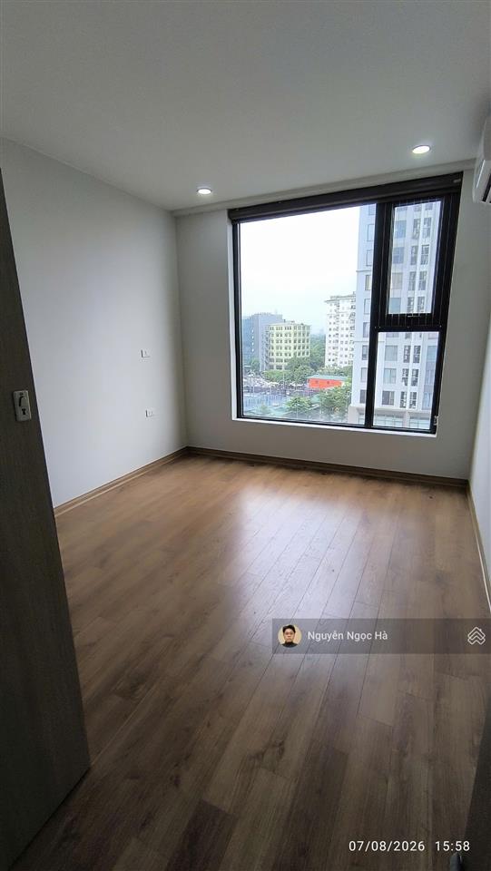Cho thuê cc rose town 79 ngọc hồi, 9,5 triệu, 79m2, 2pn có ban công view đẹp, giá siêu hời