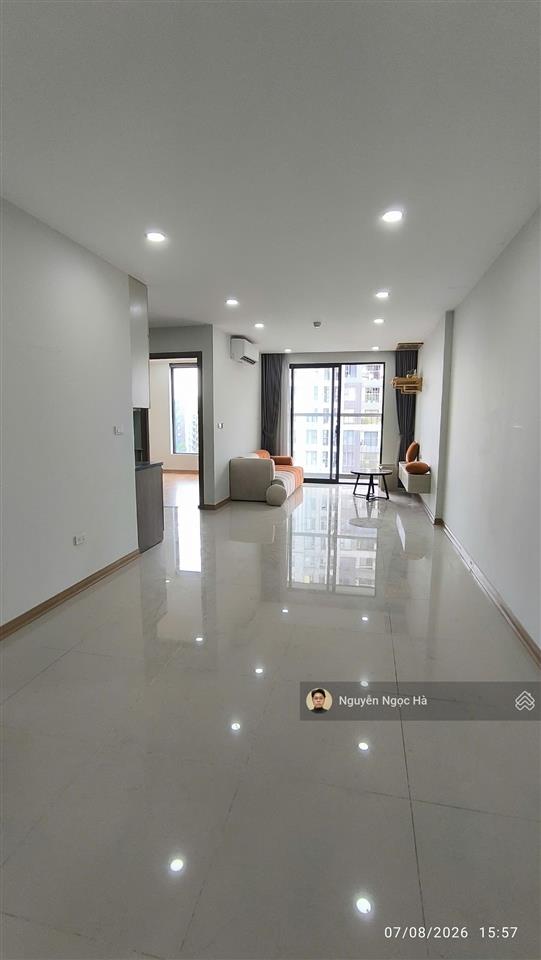 Cho thuê cc rose town 79 ngọc hồi, 9,5 triệu, 79m2, 2pn có ban công view đẹp, giá siêu hời
