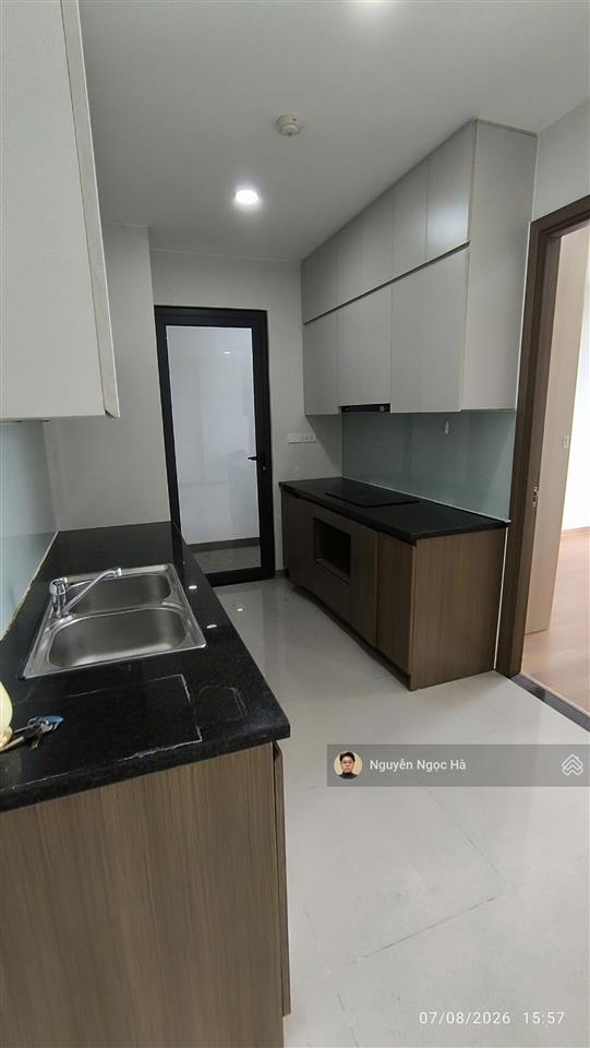 Cho thuê cc rose town 79 ngọc hồi, 9,5 triệu, 79m2, 2pn có ban công view đẹp, giá siêu hời