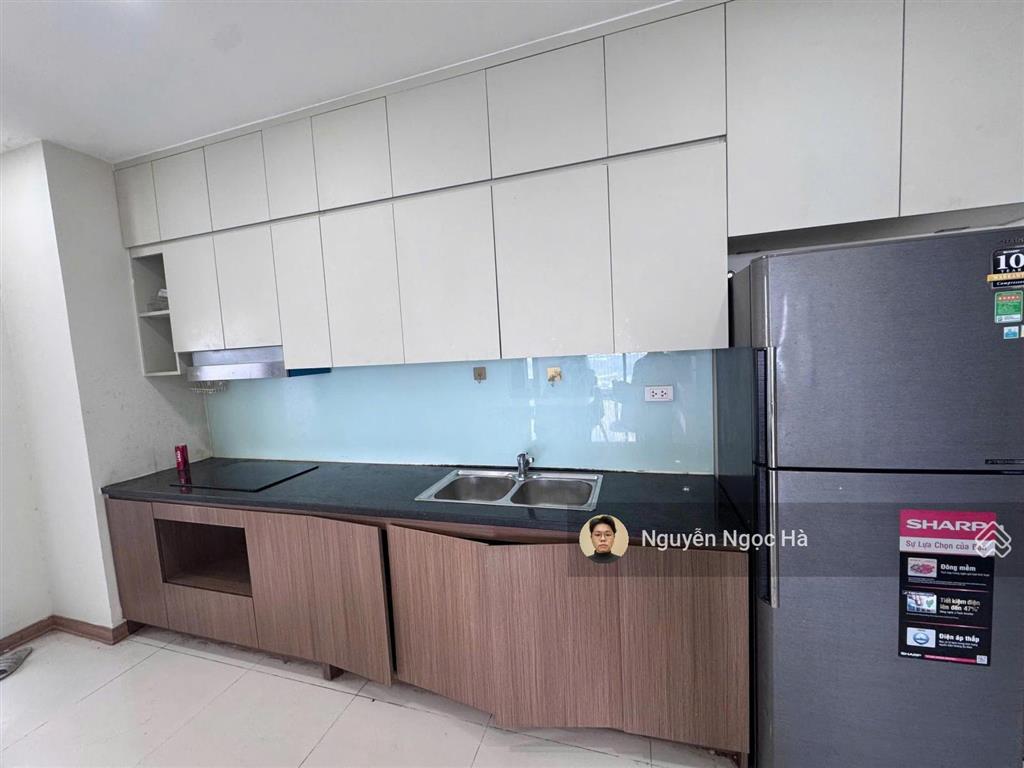 Cho thuê cc 3pn, 2wc, 94m2 tại rose town 79 ngọc hồi, 12 triệu, view đẹp hot!