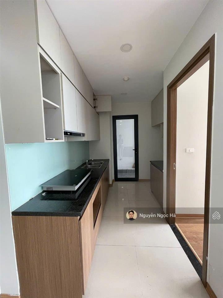 Chính chủ bán chung cư rose town 79 ngọc hồi, 66m2, view thành phố, tầng trung 2pn sổ đỏ, 4,56 tỉ