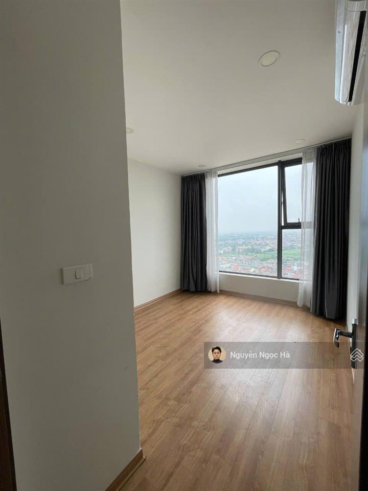 Chính chủ bán chung cư rose town 79 ngọc hồi, 66m2, view thành phố, tầng trung 2pn sổ đỏ, 4,56 tỉ