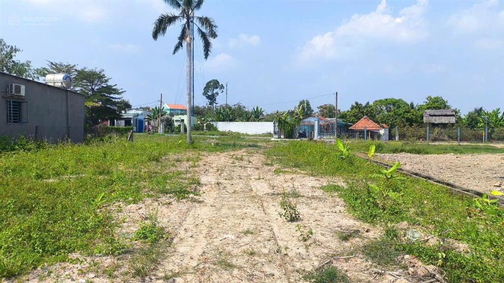 Tôi cần bán lô đất góc 2 mặt tiền ngay trung tâm hành chính xã thái mỹ  giá chỉ hơn 1 tỷ