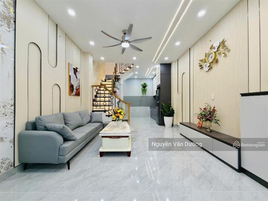 Nhanh chân! phố đặng tiến đông, 2 thoáng, ngõ thông, gần phố, ô tô cách 25m, sân xe riêng, 38m2* 5t