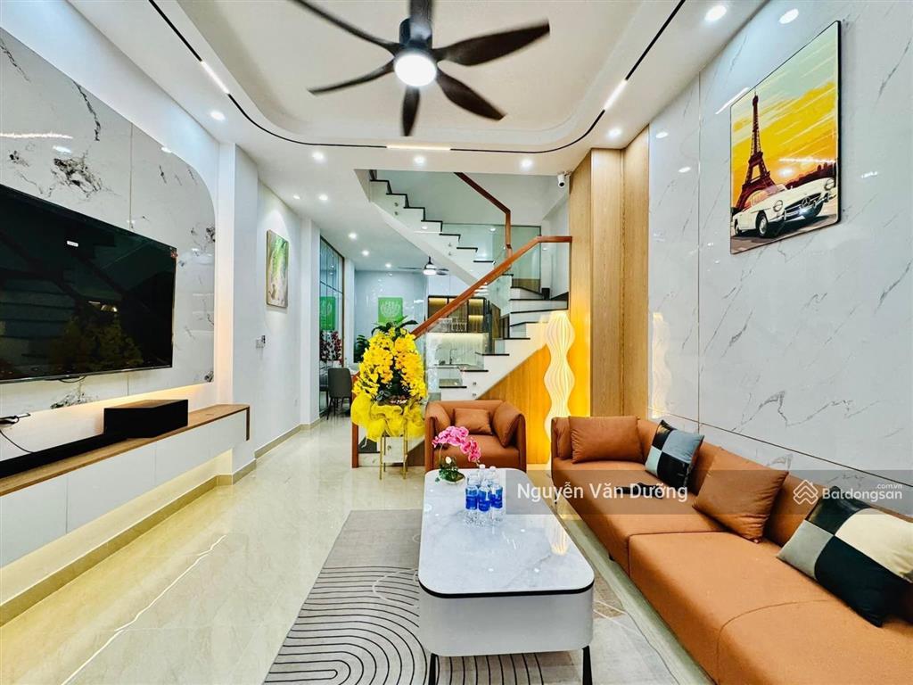 Nhanh chân! phố xã đàn, nhà thoáng sáng full nội thất, cách ô tô 40m, gần phố, dt 37m2 * 5 tầng