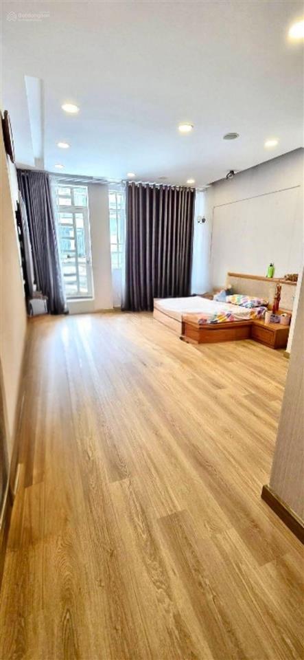 Giá cực hời! nhà phố an trạch, lô góc 2 thoáng, nhà dân xây ở ngay, cách ô tô 40m, 38m2 * 5 tầng