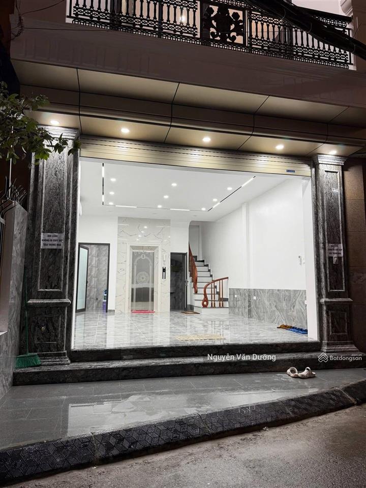 Cực hiếm nhà đông tác, thang máy,ô tô tránh, vài bước ra phố, nở hậu, ko quy hoạch, dt 39m2*6t