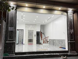 Cực hiếm nhà đông tác, thang máy,ô tô tránh, vài bước ra phố, nở hậu, ko quy hoạch, dt 39m2*6t