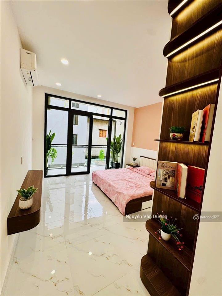 Hiếm nhà phố đoàn thị điểm  cát linh gần hoàng cầu, ngõ 3 gác thông, sân xe, không qh, dt 38m2*5t