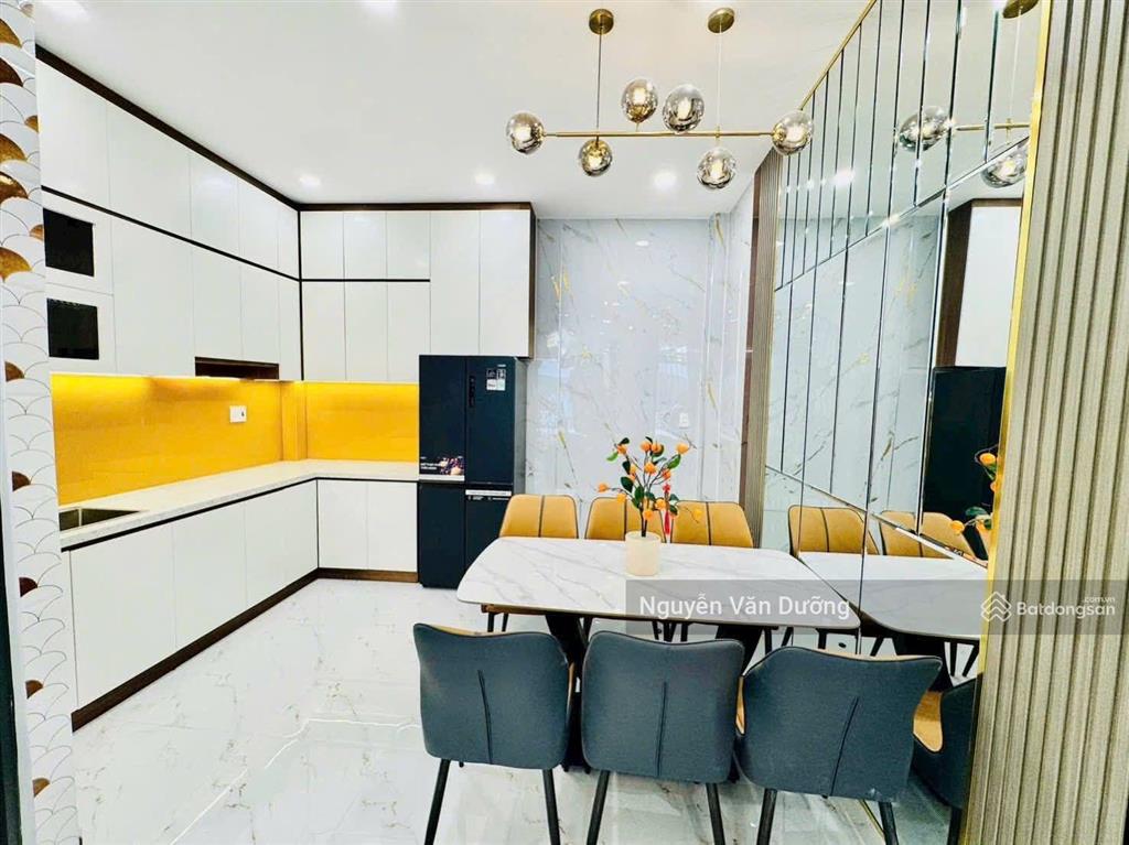 Hiếm nhà phố đoàn thị điểm  cát linh gần hoàng cầu, ngõ 3 gác thông, sân xe, không qh, dt 38m2*5t